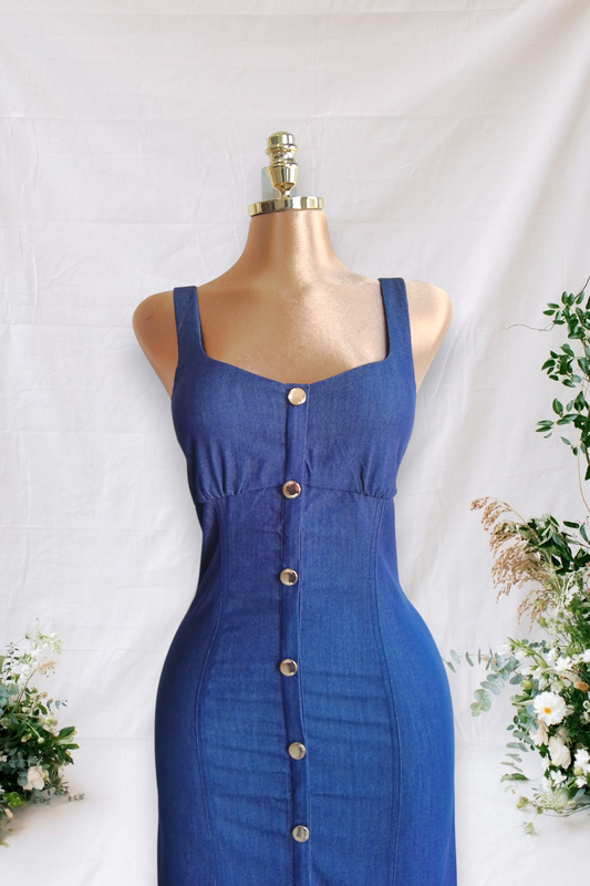 VESTIDO ESTILO JEANS DE TIRANTES Y BOTONES