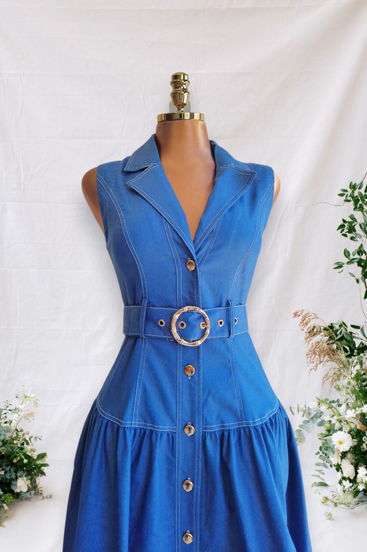 VESTIDO TELA TIPO JEANS DE COSTURAS BLANCAS CON CINTURON