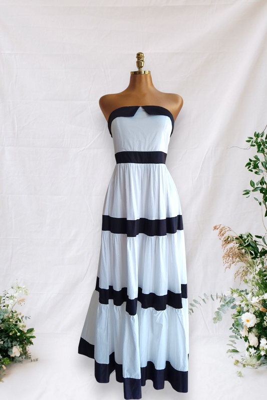 VESTIDO SIN MANGAS BLANCO CON LIENAS HORIZONTALES NEGRAS