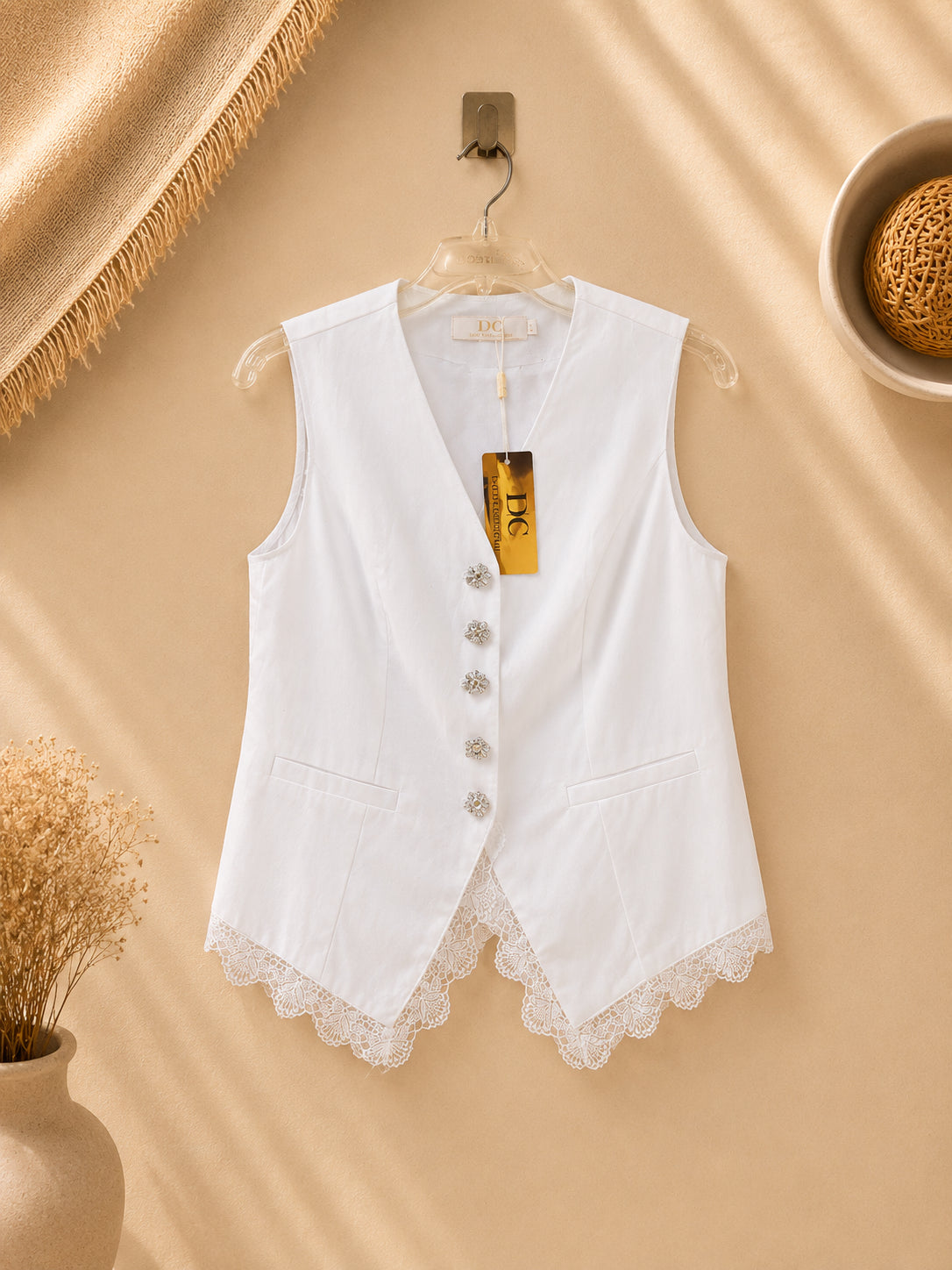 CAMISA BLANCA BOTONES DE FLOR