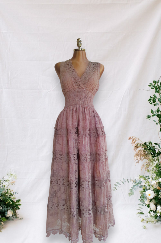 VESTIDO CAFE BORADO DE FLORES