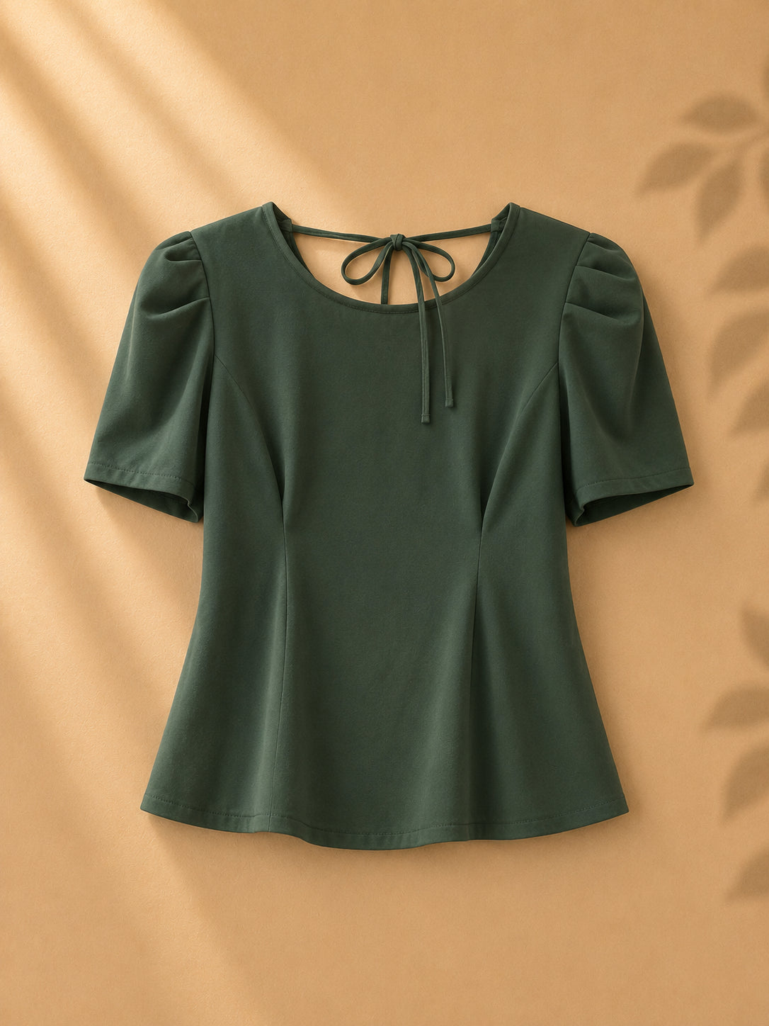 VAMISA VERDE OSCURO DE 2 PINZAS ALFRETE Y COLRDON DE AMARRAR EN EL CUELLO