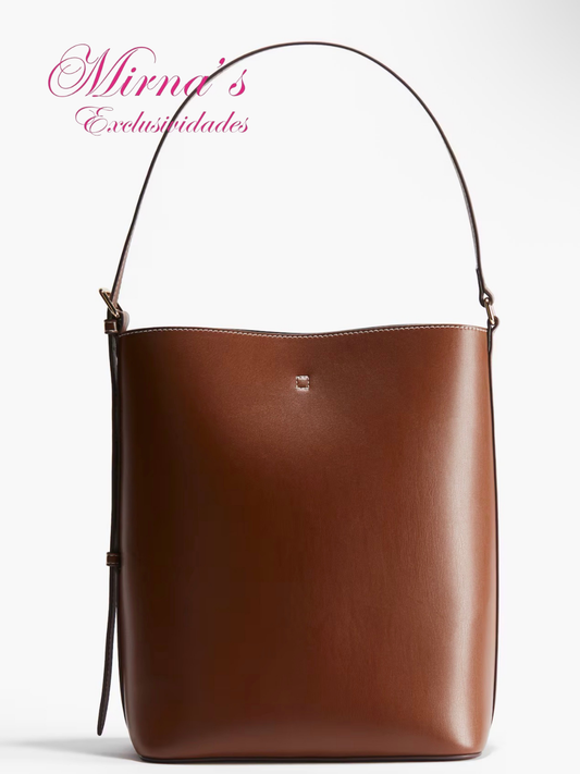 Bolso café liso