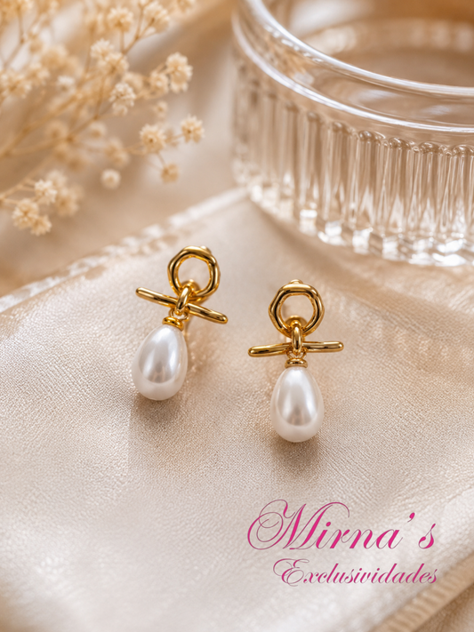Aretes dorados con perla (ENCHAPE DE ORO)