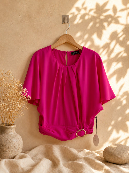 CAMISA FUCSIA CON EVILLA DORADA EN LA PARTE DE ABAJO