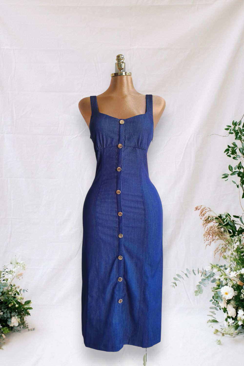 VESTIDO ESTILO JEANS DE TIRANTES  Y BOTONES