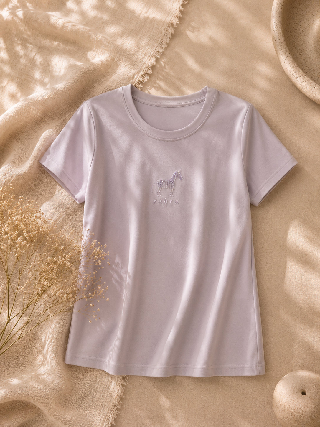 CAMISA BEIGE CON UNA ZEBRA EN MEDIO