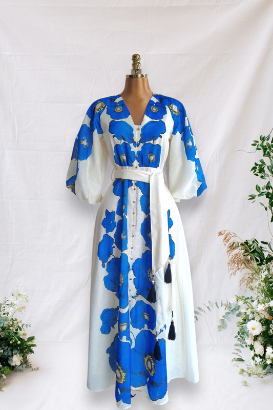 VESTIDO CREMA DE FLORES AZULES