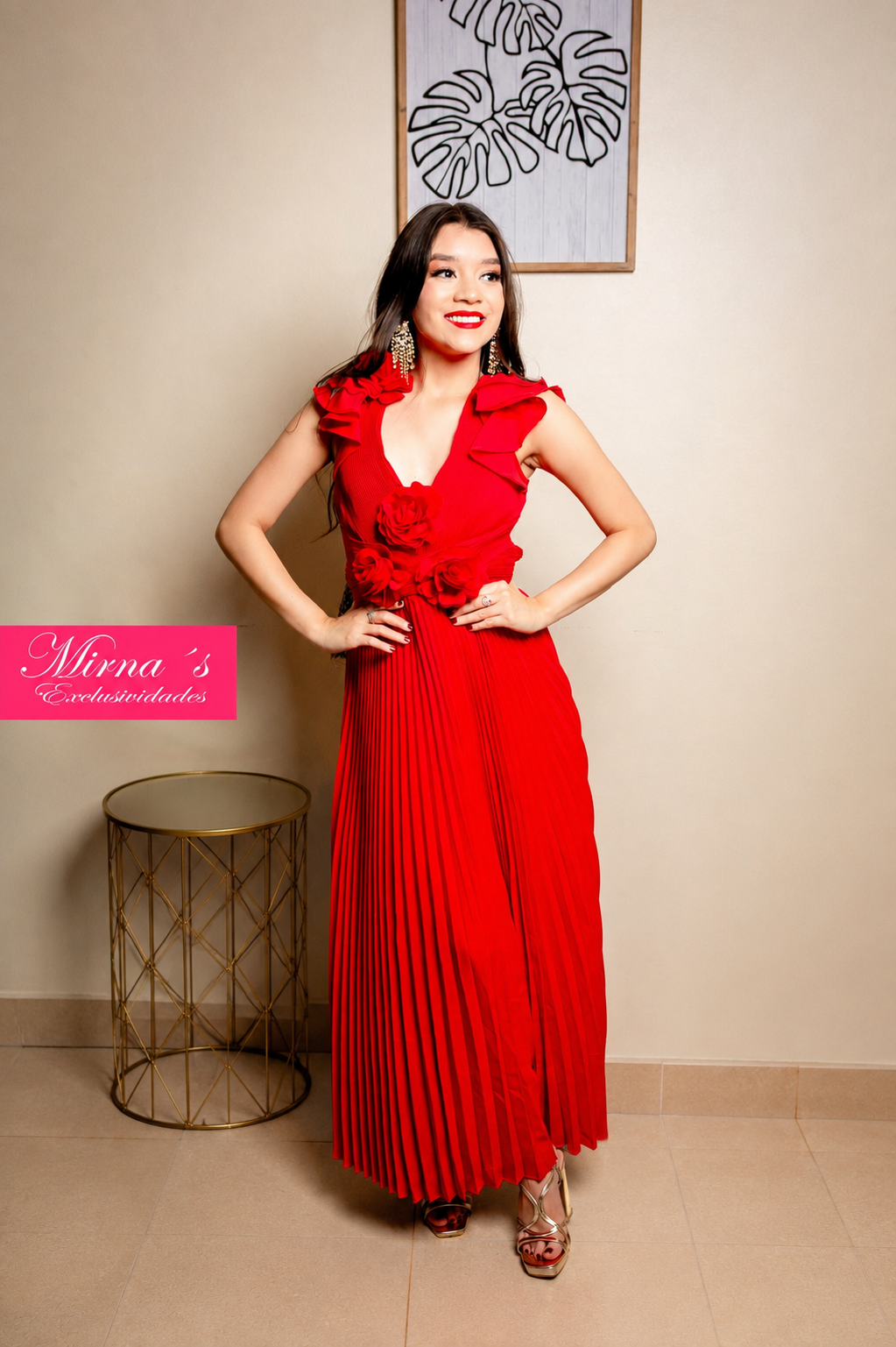 Vestido Rojo Plisado Con Flores