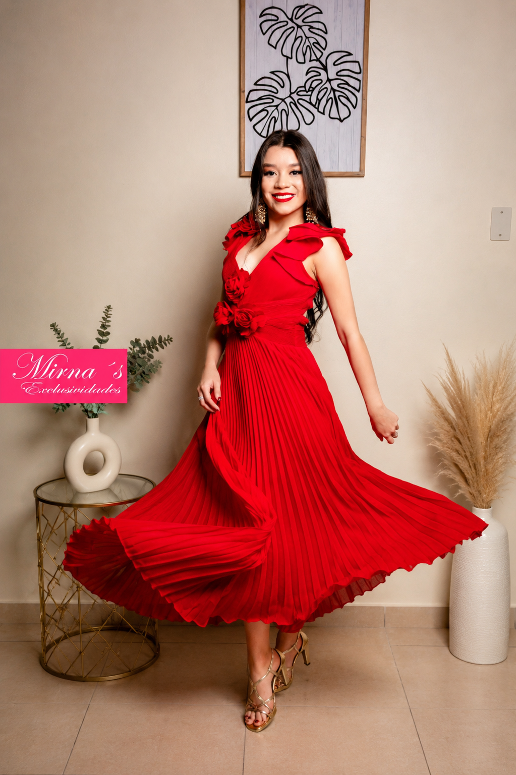 Vestido Rojo Plisado Con Flores