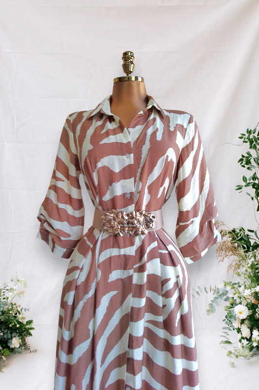 VESTIDO DE MANGAS 3/4 CREMA CON CAFÉ
