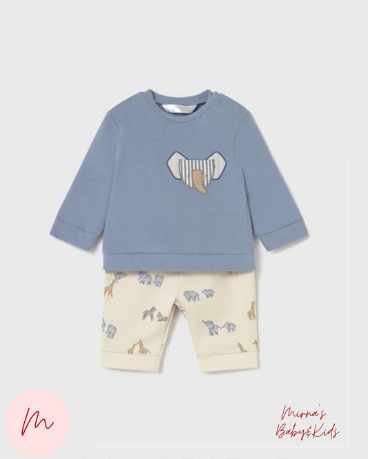Conjunto camisa manga larga y pantalón blanco
