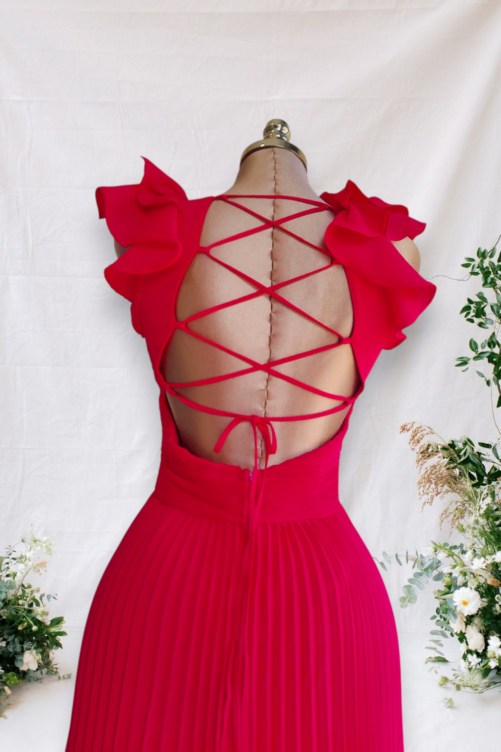 VESTIDO ROJO  PLIZADOESPALDA DESCUBIERTA DE AMARRE DE CORNODES