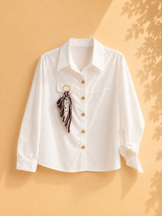 CAMISA BLANCA MANGA LARGA CON BOTONES DORADOS Y PERLAS BLANCAS Y PAÑUELO CAFÉ