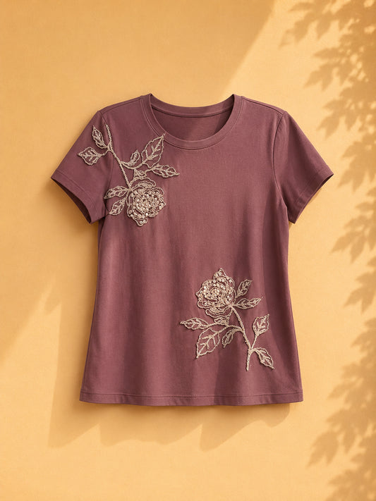 CAMISA CAFÉ CON BORDADOS DE FCLORES CAFES Y BLANCOS