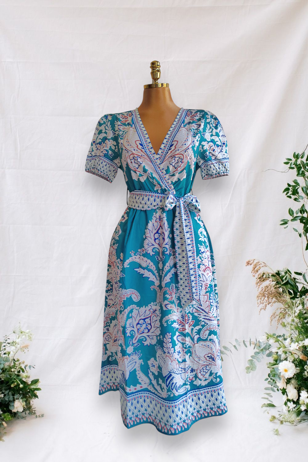 VESTIDO AQUA ESTANPADO DE COLORES CUELO EN V
