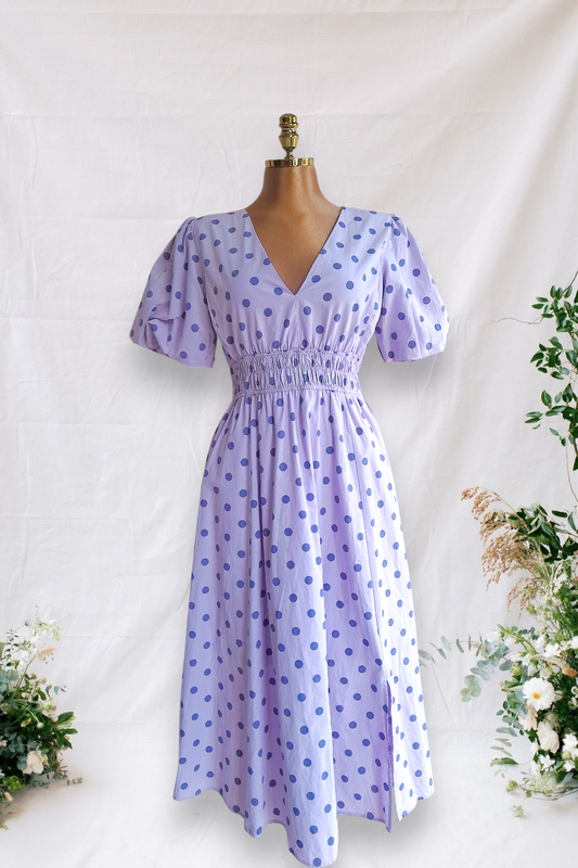 VESTIDO MORADO DE PUNTOS MANGAS BONBACHAS