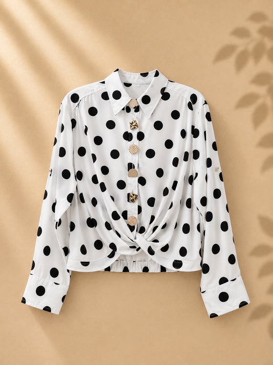 CAMISA BLANCA DE PUNTOS NEGROS Y BOTONES DORADOS
