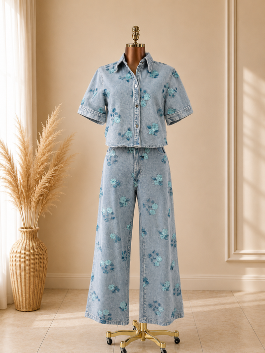 TRAJE JEANS CON FLORES DE LENTEJUELAS AZULES