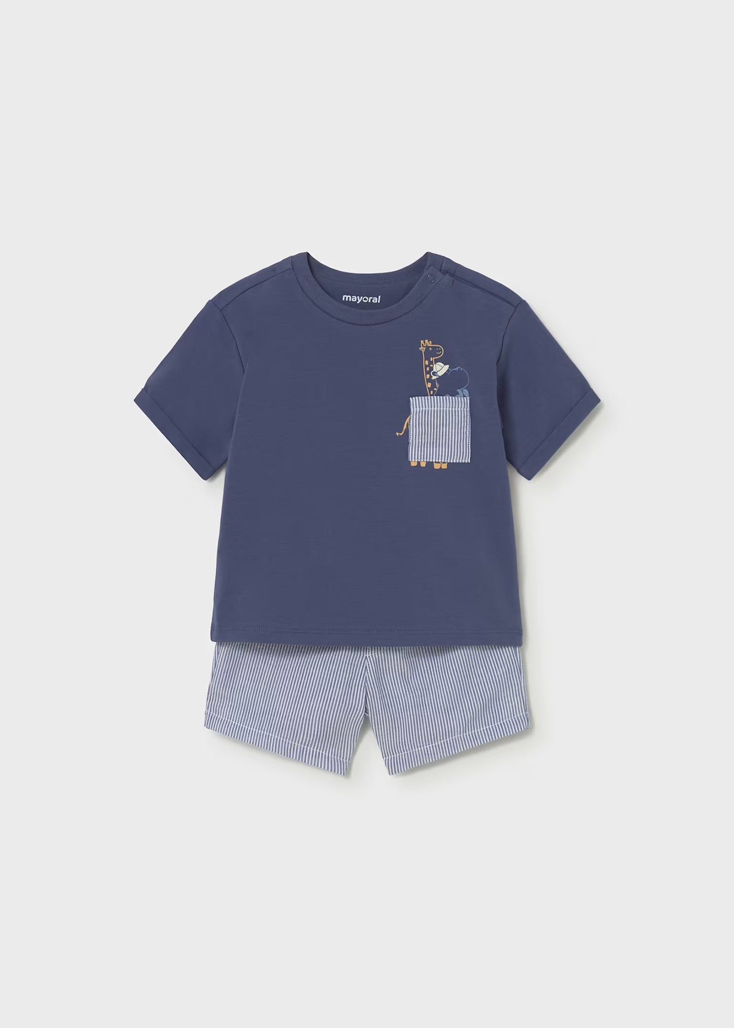 Conjunto bermuda y camiseta